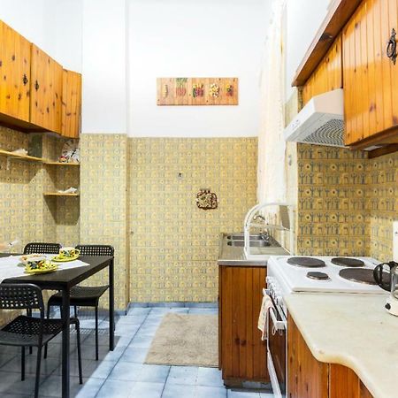 Beautiful Appartment Under Akropolis! Atenas Exterior foto